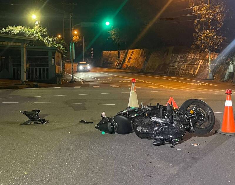 超跑「切西瓜」？139線重機與「牛魔王」碰撞 驚險畫面曝光！