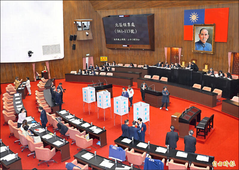 力挺政院「不執行」財劃法 卓冠廷：藍白有意見就重啟憲法法庭