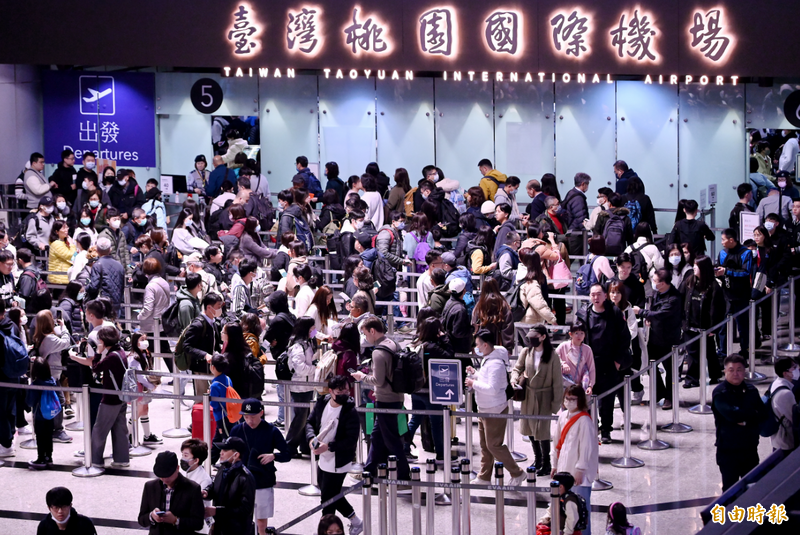 出國搭這時段航班「最香」？ 他在候機室驚呆  一票人大讚行程超爽！