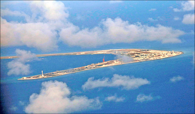 菲機巡南沙 控中發射照明彈侵擾