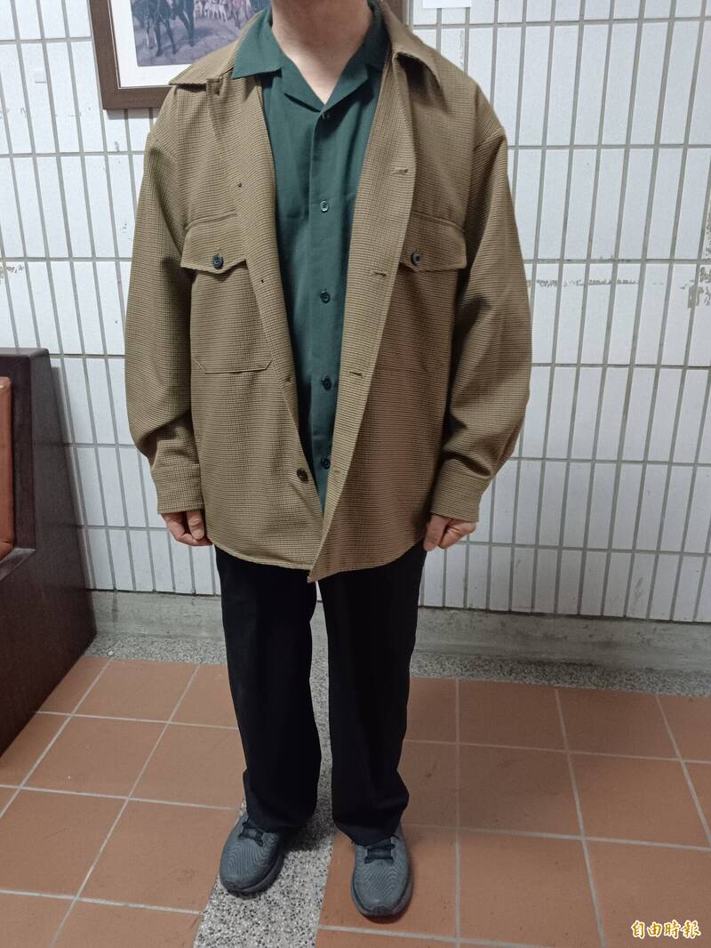 醫大生被無照洗車工酒駕撞死 主播爸穿兒子衣褲出庭討公道