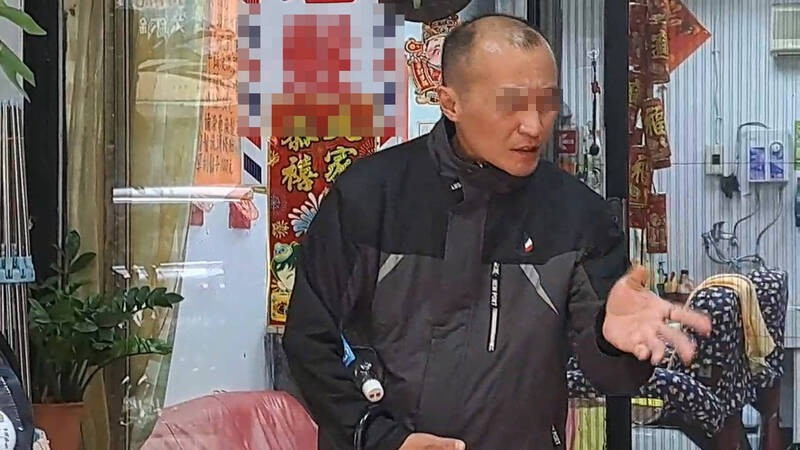 「請老闆娘幫忙剪頭 沒說要付錢！」基隆男剪「霸王頭」 見警仍耍賴