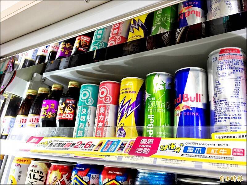 中小學生喝能量飲料提神 教部強調充足睡眠、規律作息重要性