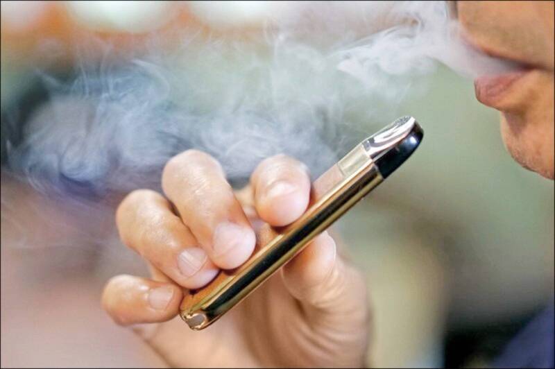 桃園某國中學生課堂上施用電子煙 驗出「喪屍煙彈」依託咪酯