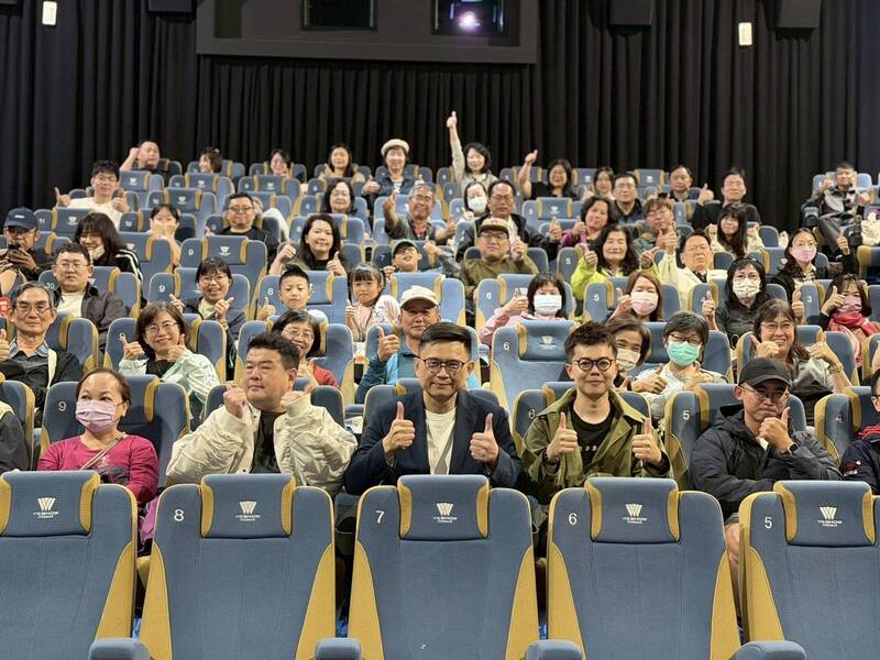 包場電影「大濛」  賴瑞隆︰想起一生奉獻台灣的花媽