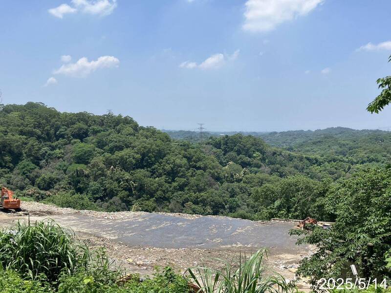 新竹縣政府環保局表示，竹東暫置垃圾於今年5月14日全數清除，5月21日由環管署現場確認已完成清除。（新竹縣政府提供）