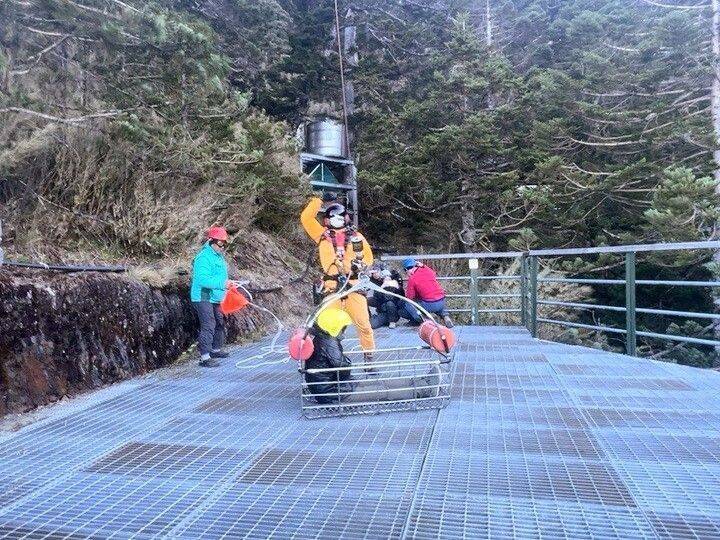 排雲山友高山症「心跳飆140」獲救 玉管處：當心低溫、慢性病風險