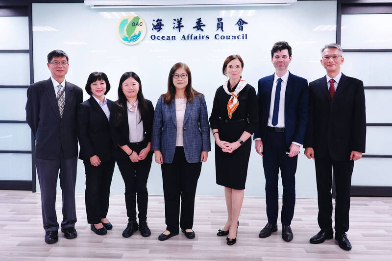 台加簽署「暗船偵知系統瞭解備忘錄」 海事工作坊明年登場