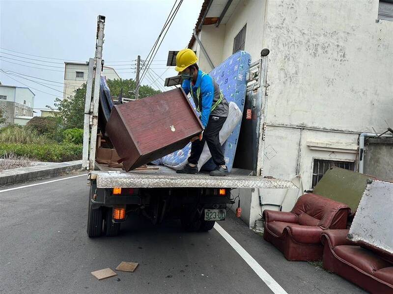 彰縣巨大廢棄物全面調漲 最高漲幅逾4倍 家具可單件計費