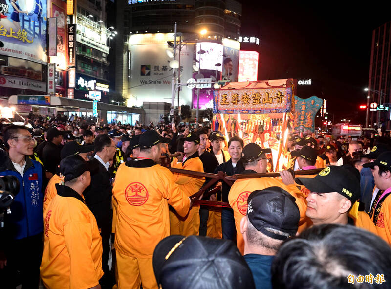 圖輯》艋舺青山王夜巡西門町 遊客震撼體驗台北重要祭典
