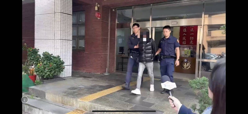 新北市警淡水分局獲報兩人遭持槍勒贖，事後查出疑為賭債糾紛，逮捕葉嫌（見圖）。（記者吳仁捷翻攝）