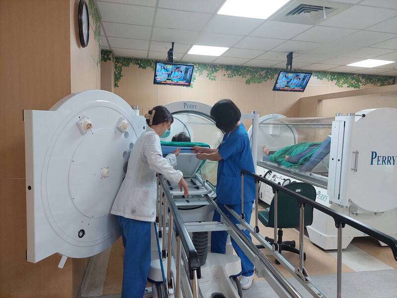 苗栗驚傳疑似一氧化碳中毒 5大學生送醫