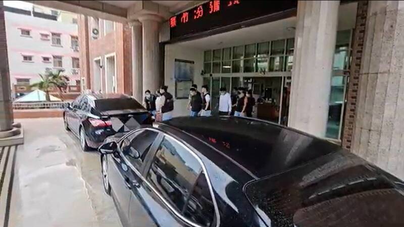 陳姓女地政士等人移送檢方偵辦。（記者邱俊福翻攝）