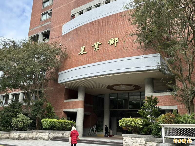 農民將省33萬元! 農業部:農退儲金農民負擔比例從5成降低到4成