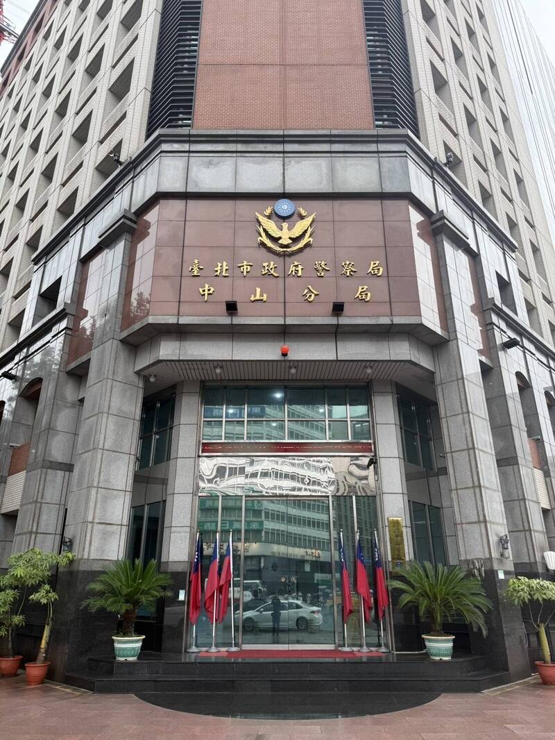 替代役男隊部女廁偷拍 女消防員、義消10人受害