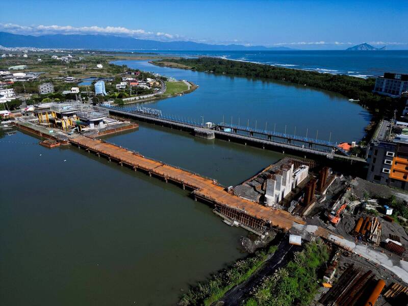 宜蘭五結防潮閘門改善工程超前 施工進度逾42%