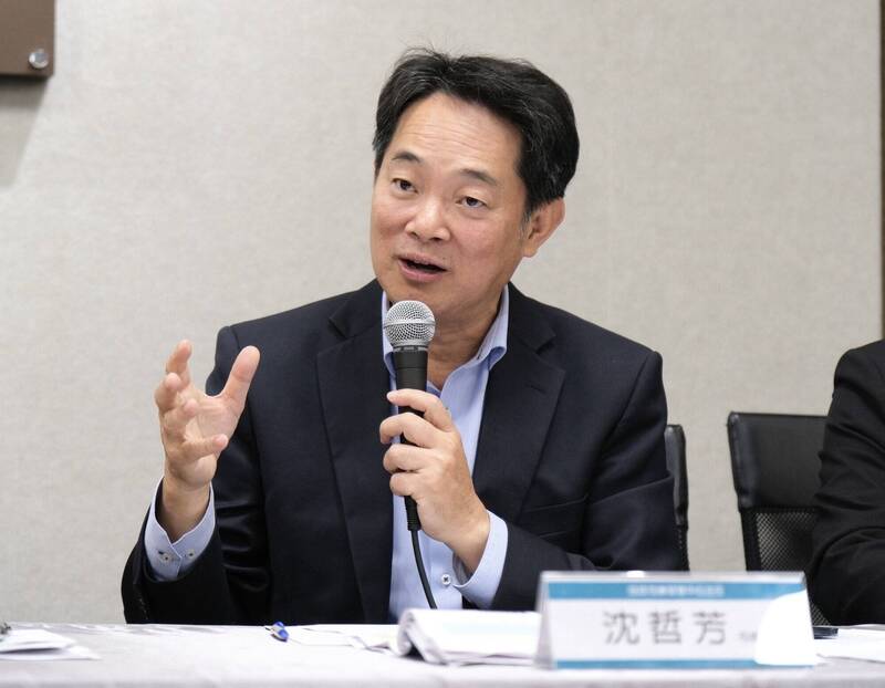 役政司兼替管中心主任沈哲芳司長說明替代役訓練議題。（內政部提供）