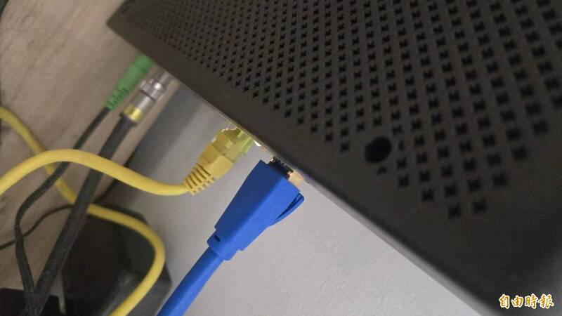 宿舍裝「路由器」 色雇主竟偷拍女員工刮恥毛