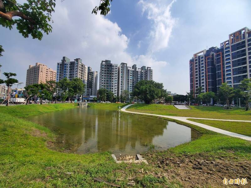 高雄城市綠洲+1!正義公園打造滯洪池 大榕樹地景串聯步道、滑梯