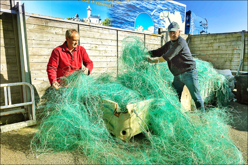 中英對照讀新聞》French fishing nets find new purpose on Ukraine’s front lines法國漁網在烏克蘭前線找到新用途