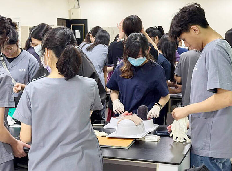 《TAIPEI TIMES》 Program strives to get rid of animal medical testing