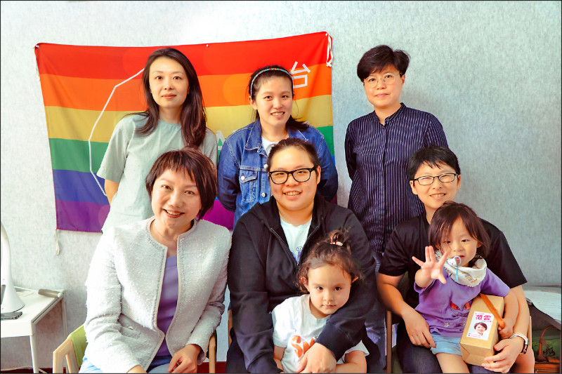 人工生殖子女 可查詢捐贈者資料