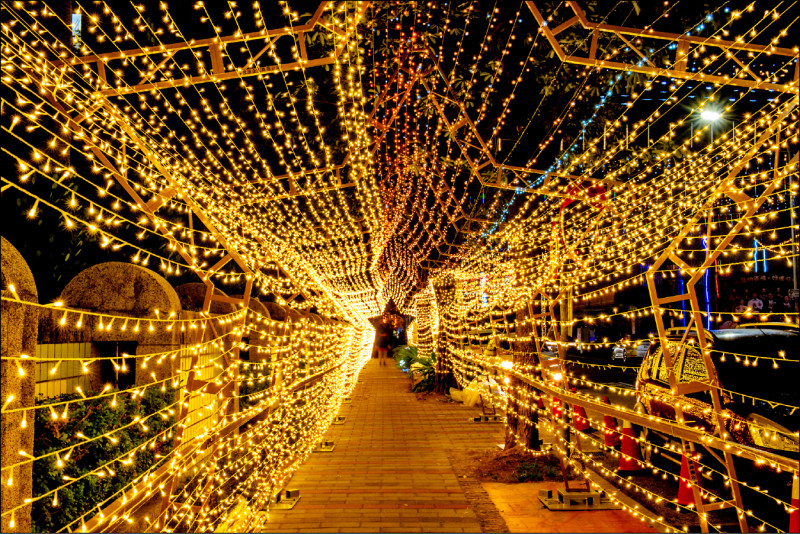 彰市、秀水點亮耶誕樹 美到元宵