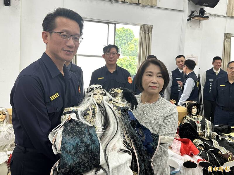 7旬翁網戀險賠老本 屏警局長甘炎民祭「搶人戰」斬斷詐鏈