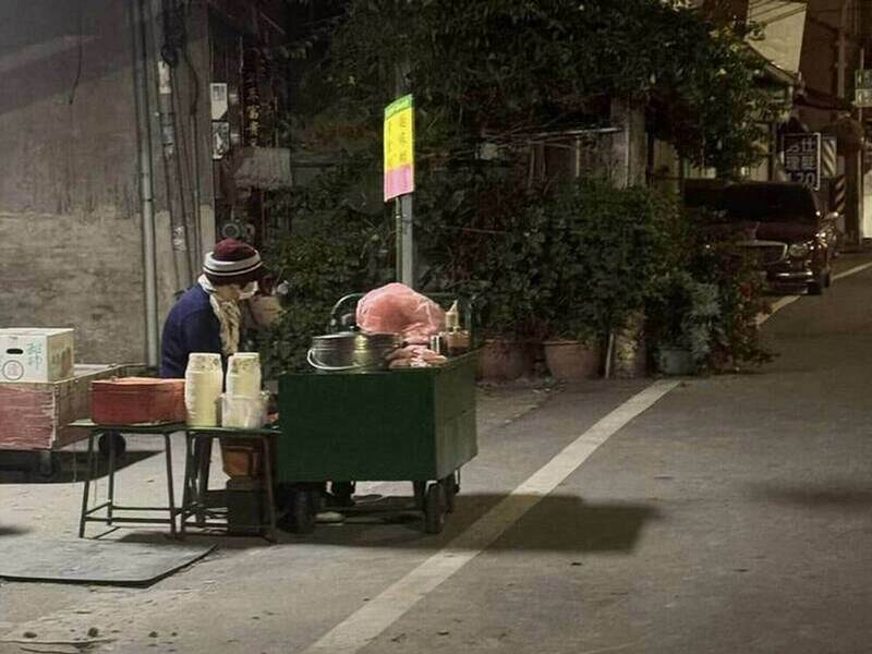 縣議員賴清美建議黃男可協助阿嬤賣粥。（資料照）