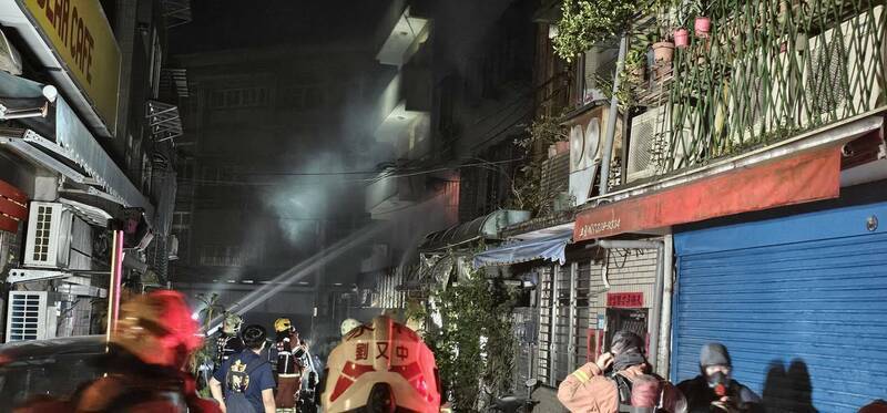 不滿家產分配不均 狠男放火燒老家8傷起訴