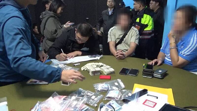 天九牌賭場藏身知名魚湯店巷底 基隆警突襲逮19人
