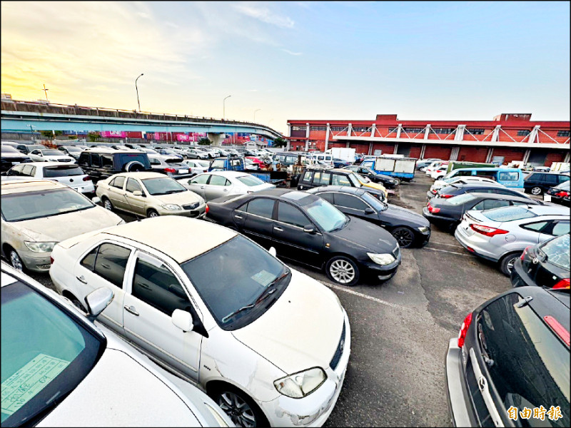 打詐國家隊查扣豪車爆倉 南區贓物庫大塞車