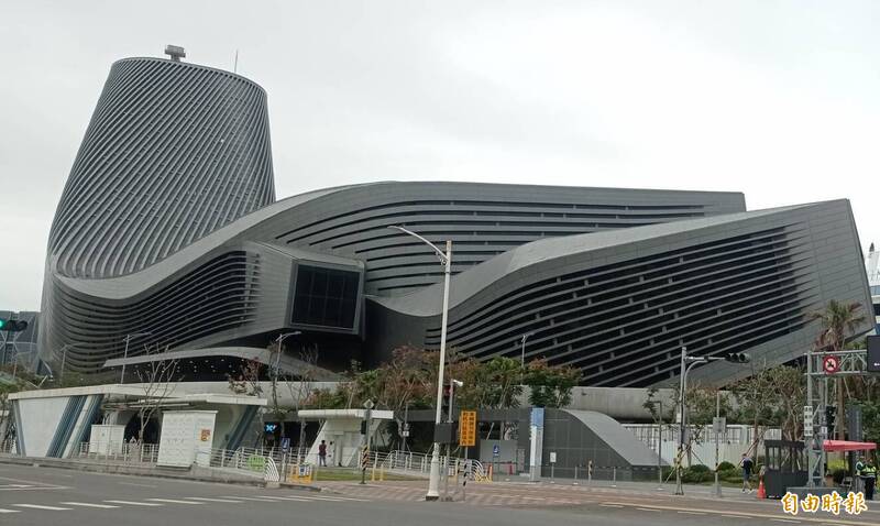 獨家》高雄港旅運中心造價50億 旅客批落伍:沒有輪椅族優先通道