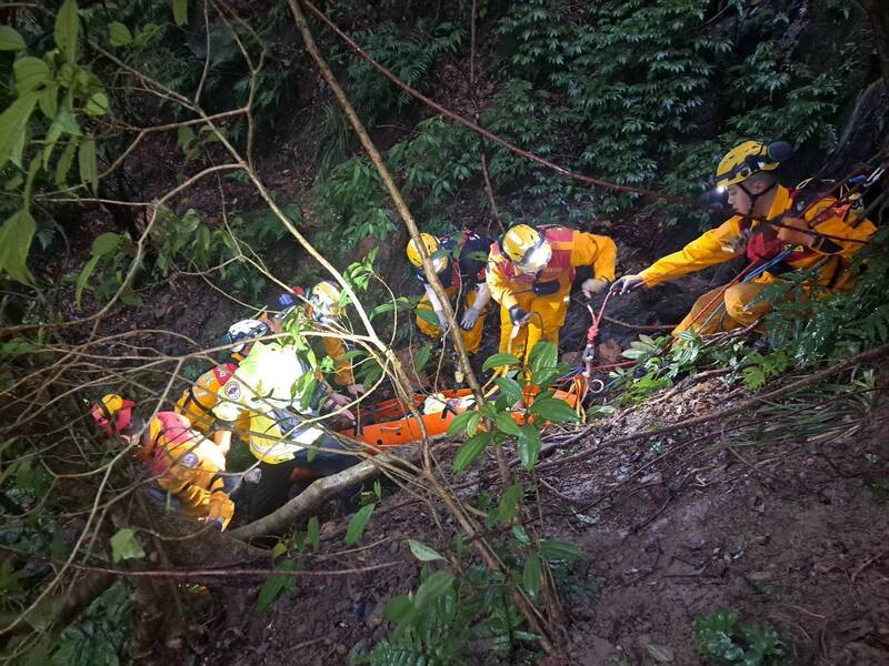 聽到微弱求救聲......男子獨攀基隆龍門谷 失足受困2日獲救