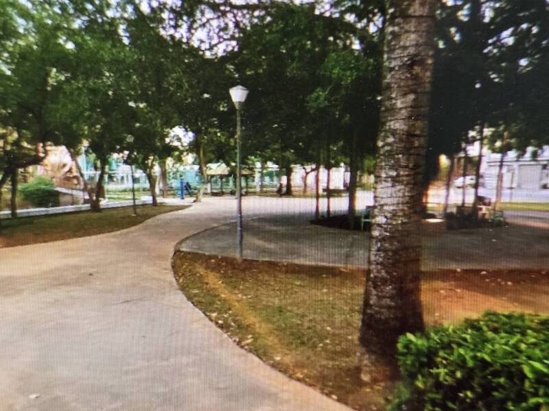 民雄公園公廁一婦人疑死亡多時,身上無證件難查身分