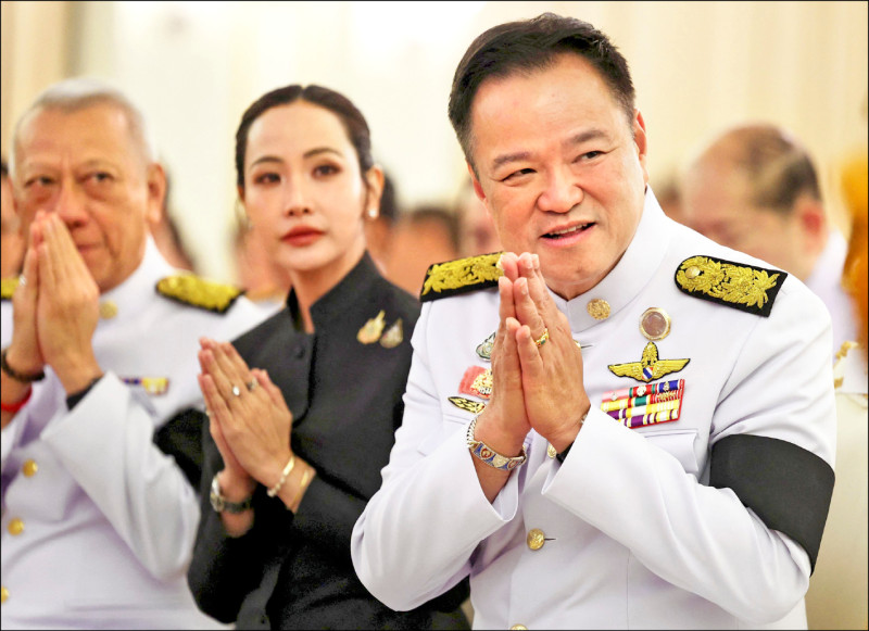 泰柬衝突鋪路大選 泰總理提解散國會