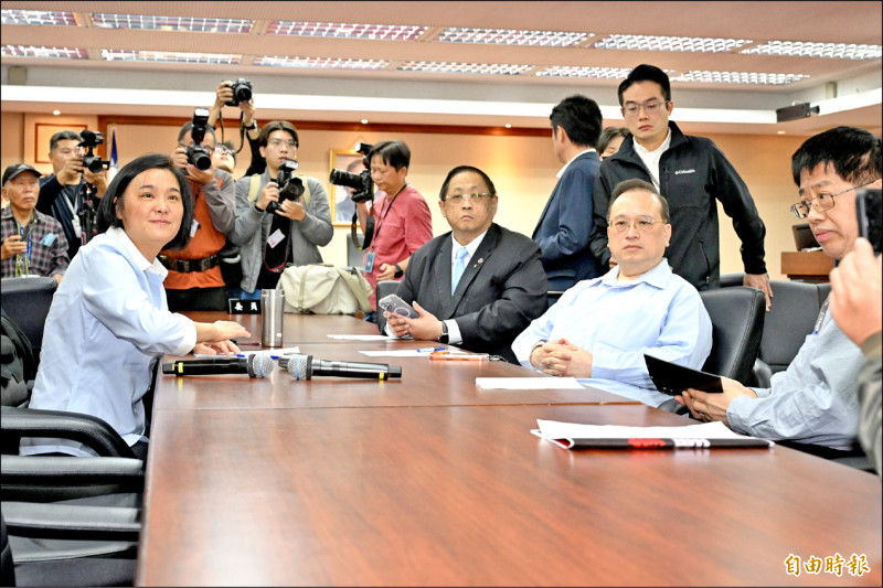 國會助理工會與陳玉珍簽「和平協議」》292跨黨派助理反彈 喊「撤回提案」