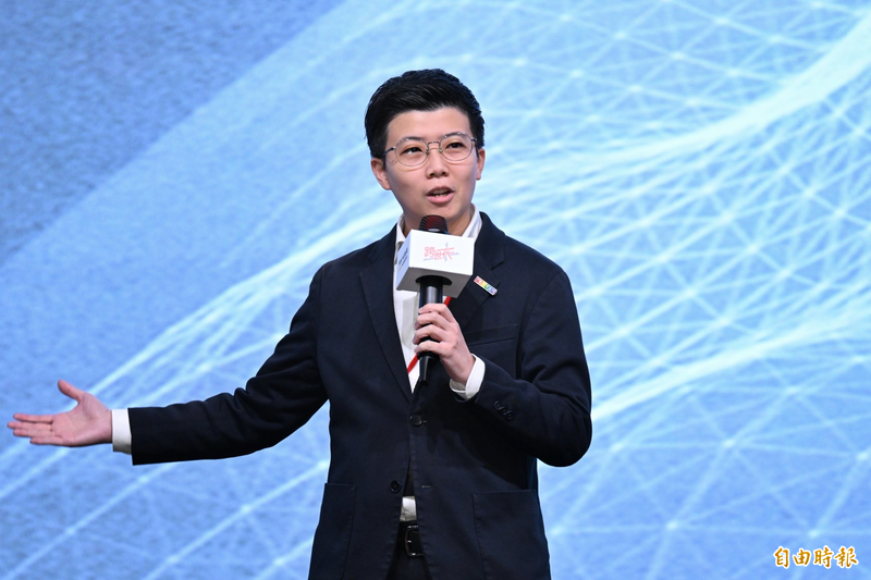 苗博雅戰爭論述挨轟!林智群駁:批評者把「投降」美化了