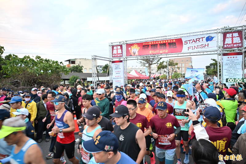 跑步也能保庇!埔鹽順澤宮冠軍路跑 3千人與神同行