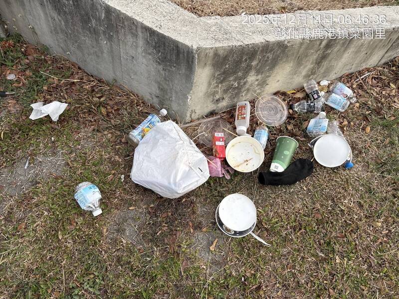 鹿港溪變成垃圾天堂? 垃圾到處丟 還當成公廁隨意尿