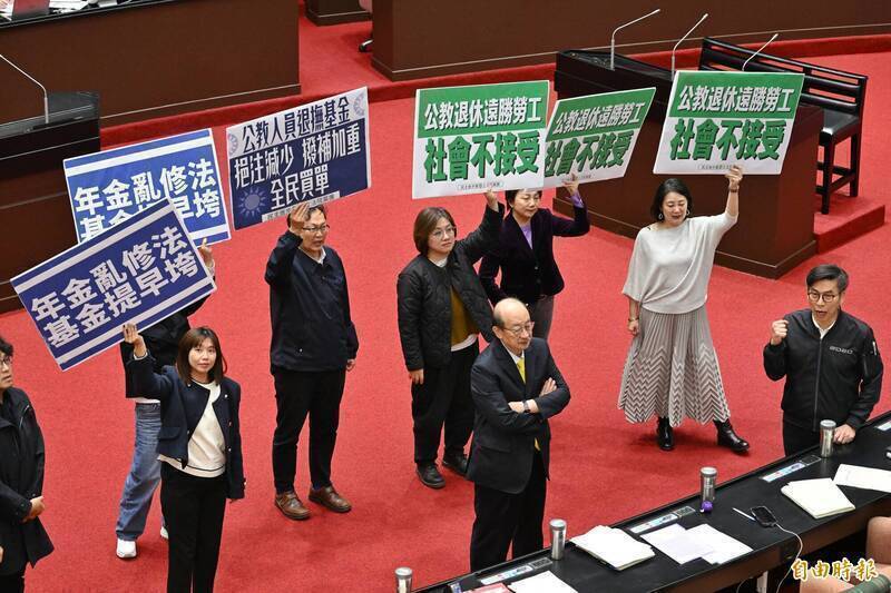 執行、不執行都違法!執政黨2方向部署輿論戰 反制「在野獨裁」