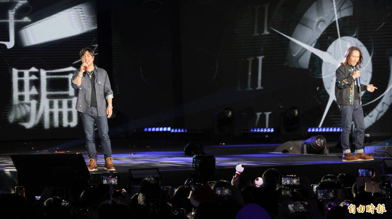 新北「巨星耶誕演唱會」動力火車壓軸嗨唱  散場14分鐘疏散5萬人次