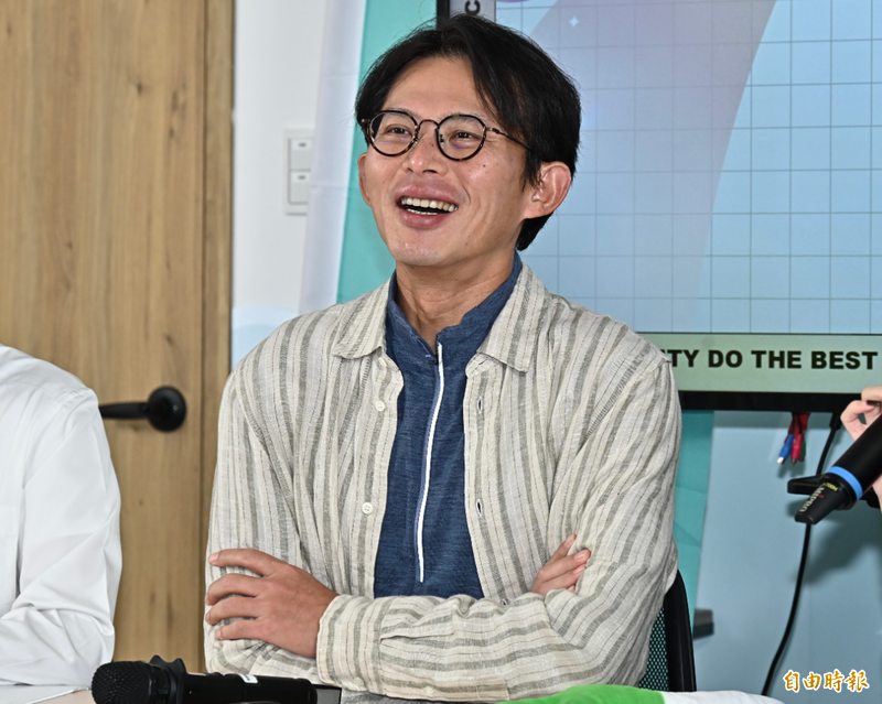 黃國昌問「提倒閣卓榮泰會下台嗎?」 律師翻白眼:什麼87問題?