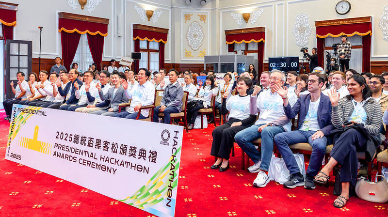 《TAIPEI TIMES》 Presidential Hackathon winners get NT$200,000