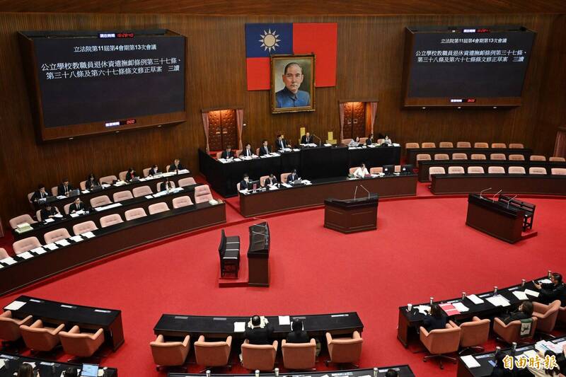 藍白批政院不副署「獨裁反民主」 周軒:該自問「沒想到有今天吧」