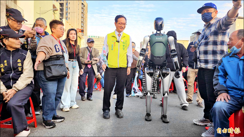 《爭取民進黨彰化縣長提名》全台首見 林世賢造勢 機器人站台