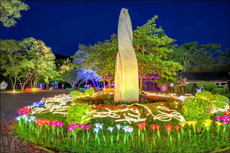 花蓮鯉魚潭光影藝術 奪歐洲設計雙獎