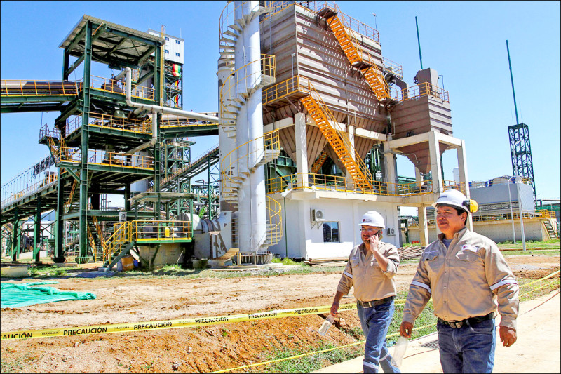 玻利維亞轉親美 打破中國開採鋰礦壟斷地位