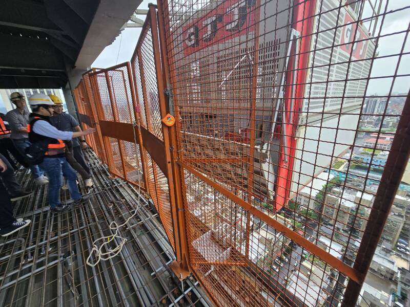 北市仁愛路工地電梯有缺口害工人21樓墜落亡 勞檢處開罰30萬令停工