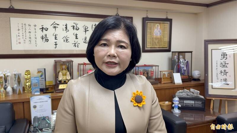 卓榮泰發黑白照、下午開記者會 張麗善批「心中只有政治沒法治」